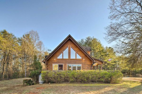 Quaint Cabin with Deck and Loft 10 Mi to Lake Lure!
